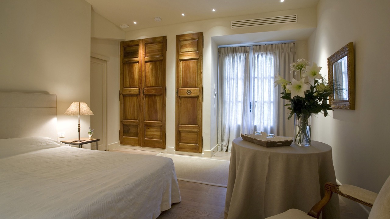 Photo of Bedroom in Les Baux-de-Provence
