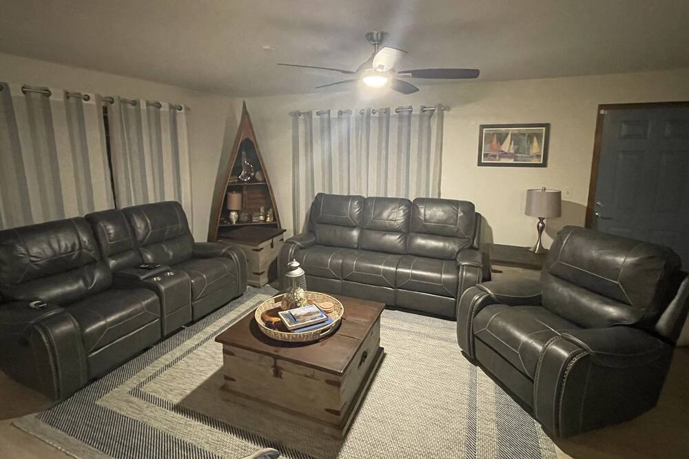 Photo of Livingroom in Lost Bridge Village