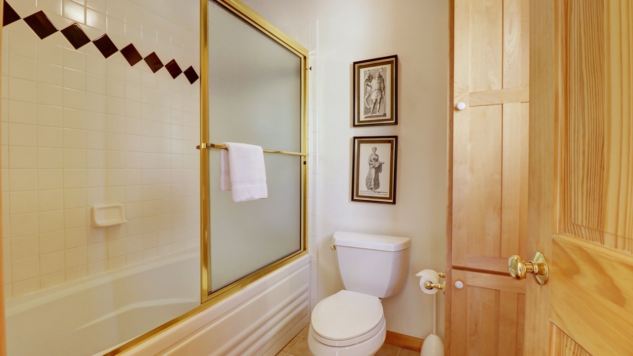 Photo of Bathroom in Wildernest