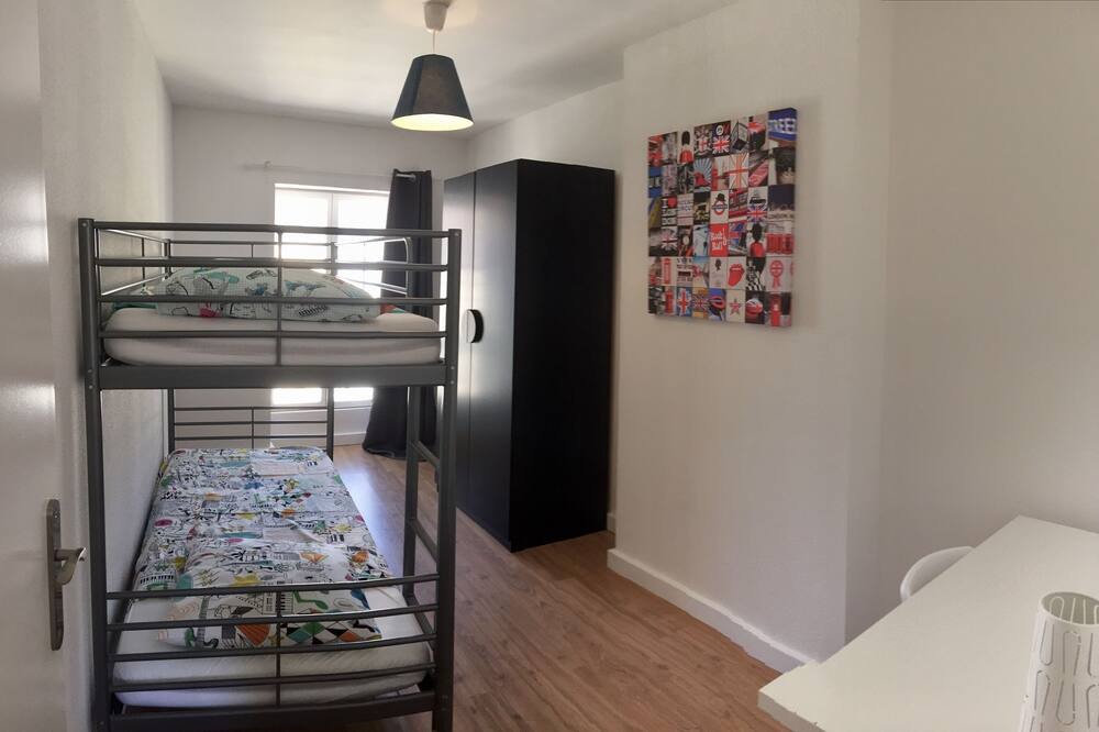 Photo of Bedroom in Nimes City Centre