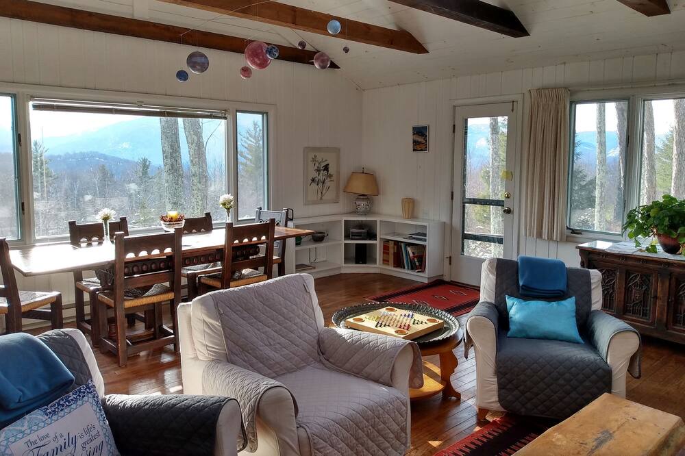 Photo of Livingroom in Keene