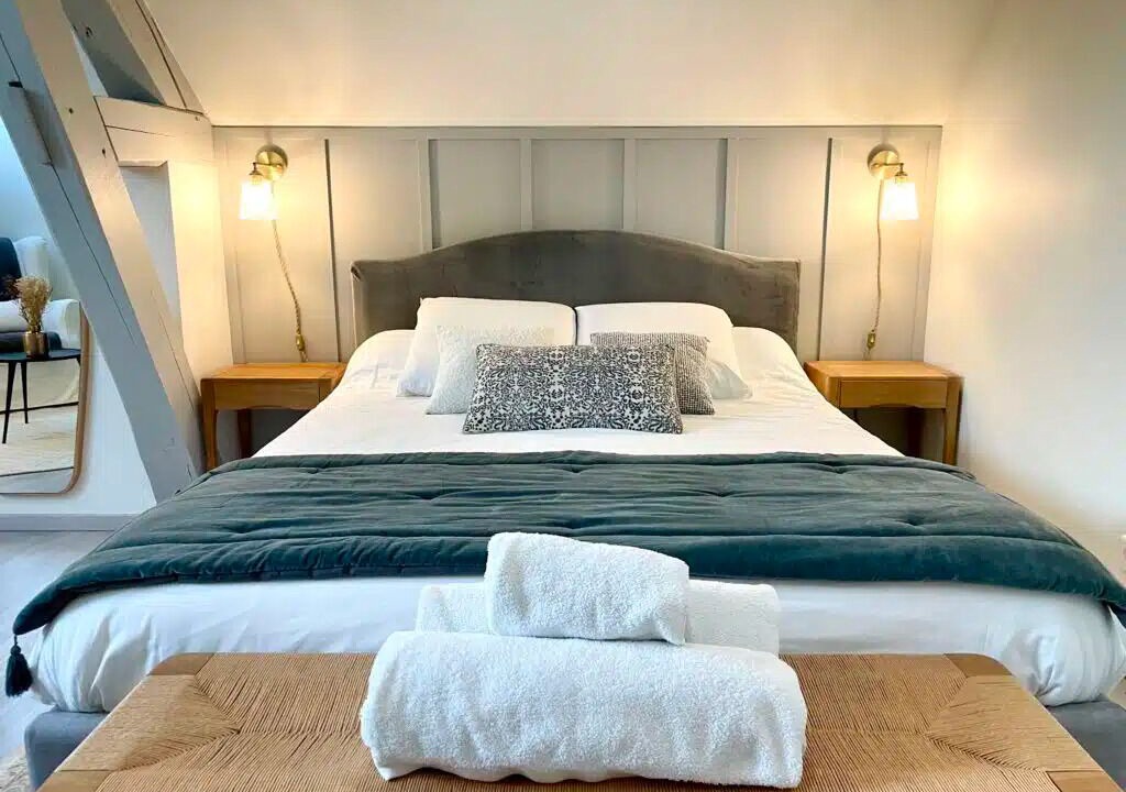 Photo of Bedroom in Villechetif