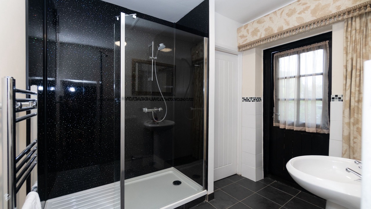 Photo of Bathroom in Bowes