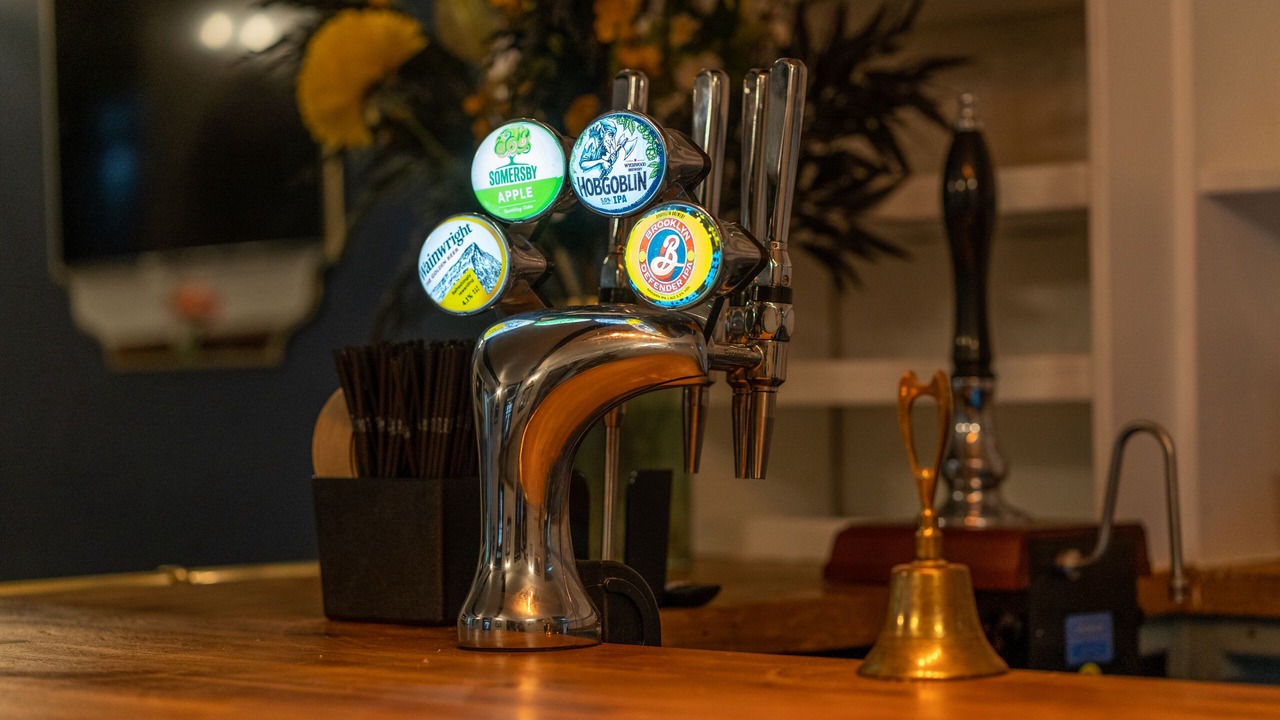 Photo of Others in Bowes