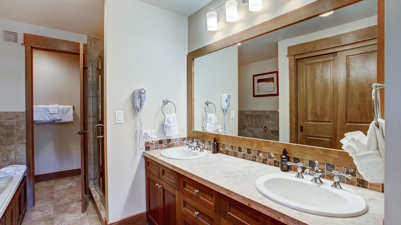 Photo of Bathroom in River Run