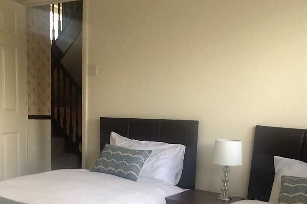 Photo of Others in Burghfield