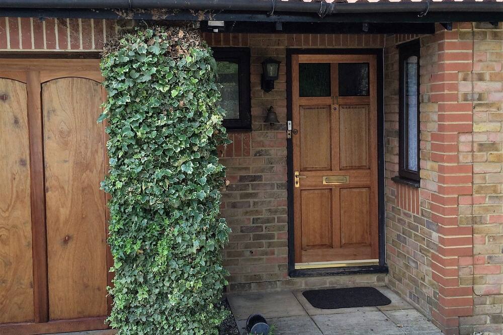 Photo of Outdoor in Burghfield