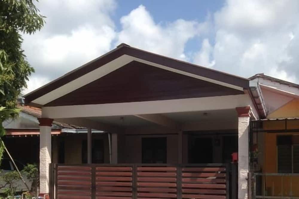Photo of Bedroom in Kuala Terengganu