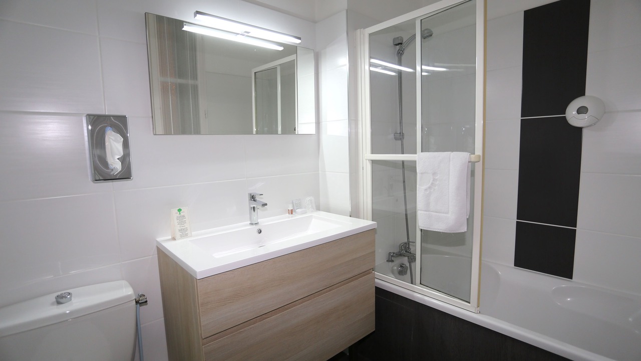 Photo of Bathroom in Coutras