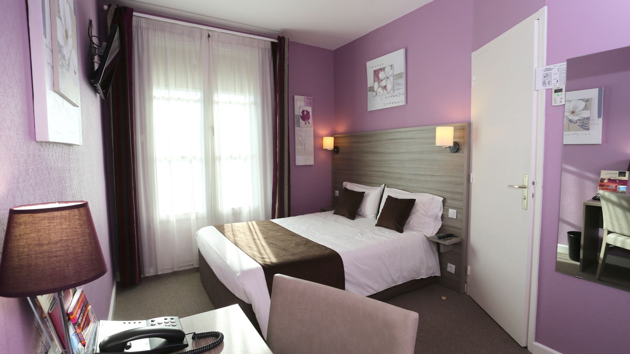 Photo of Bedroom in Coutras