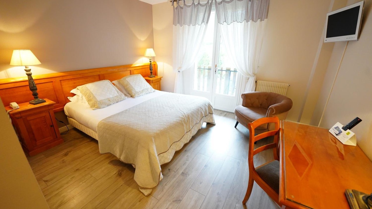 Photo of Others in Saint-Jacques-des-Blats