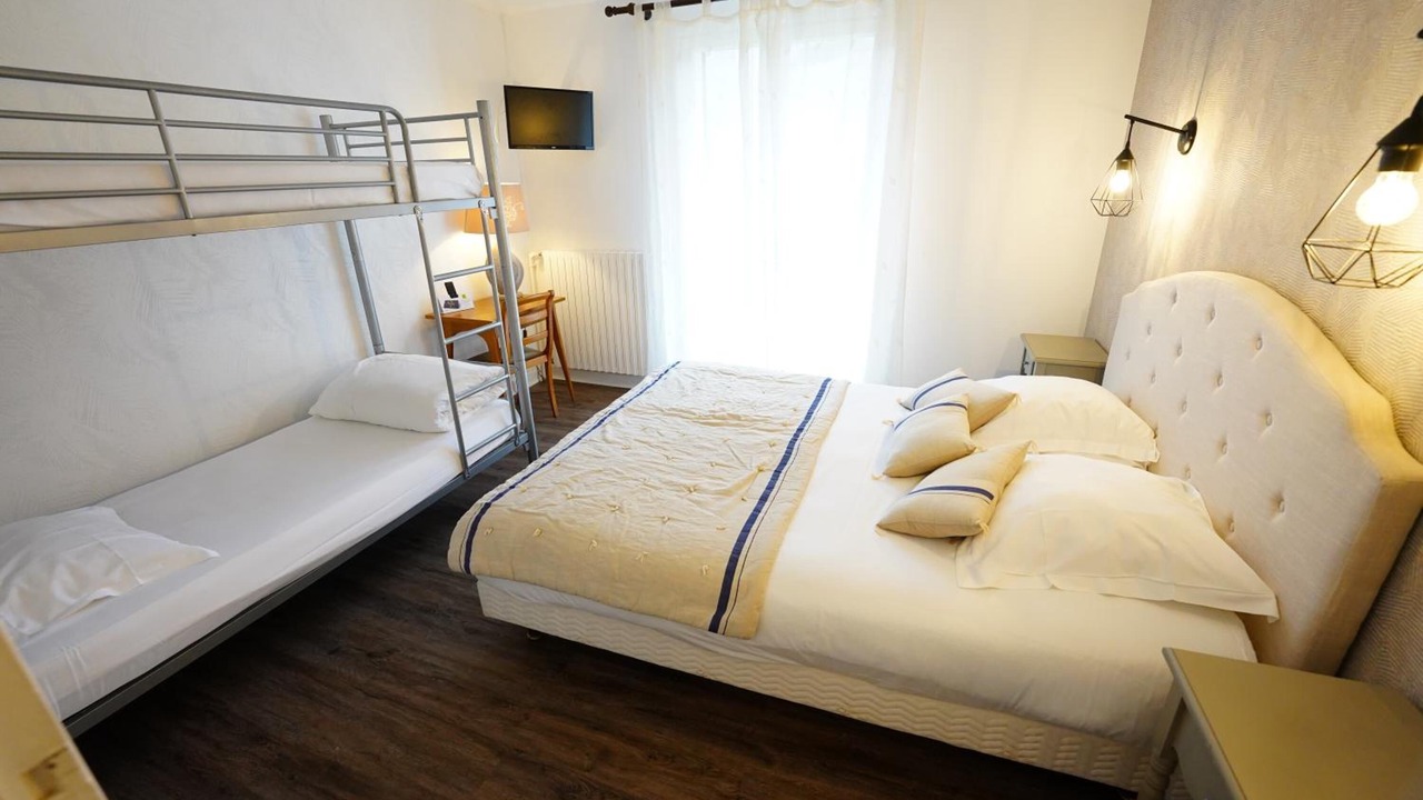 Photo of Others in Saint-Jacques-des-Blats