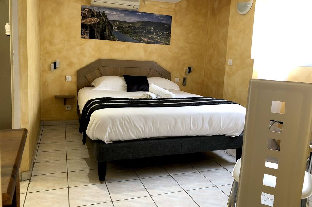 Photo of Bedroom in Saint-Martin-d'Ardeche