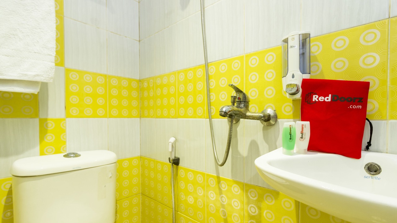 Photo of Bathroom in Gambir