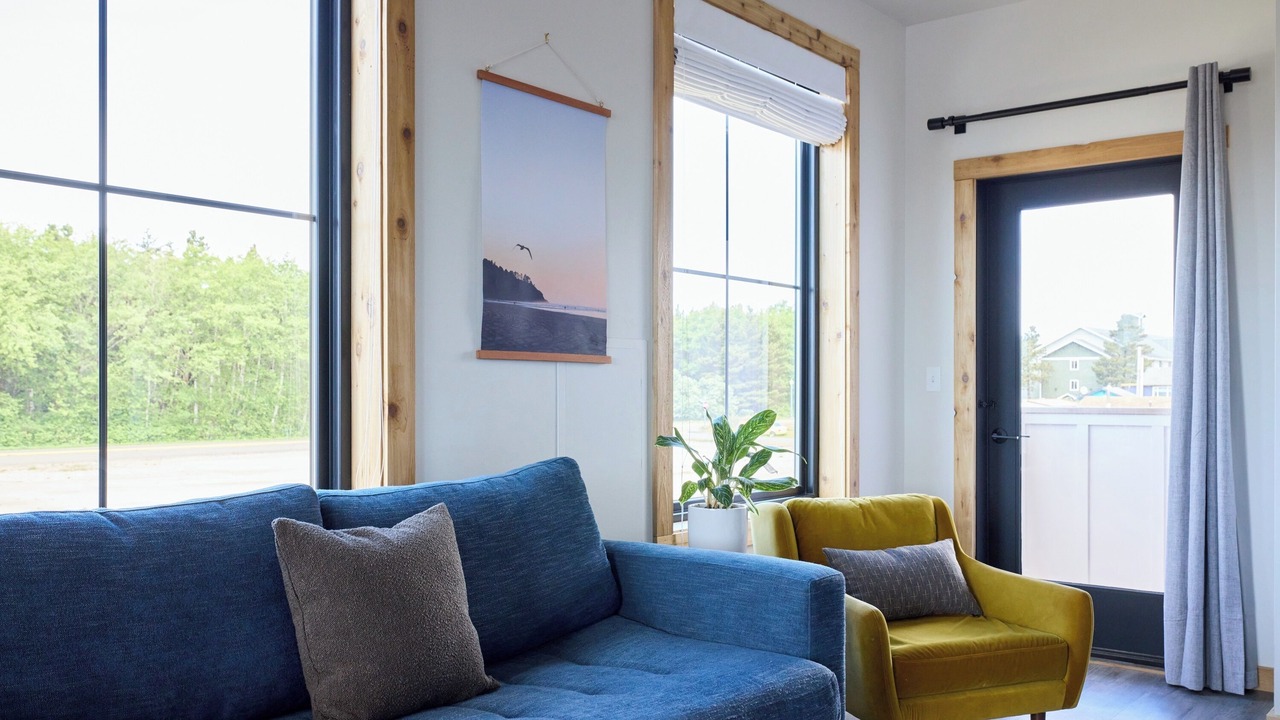 Photo of Livingroom in Long Beach