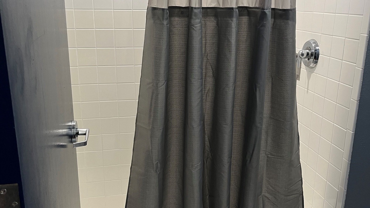 Photo of Bathroom in Winter Garden