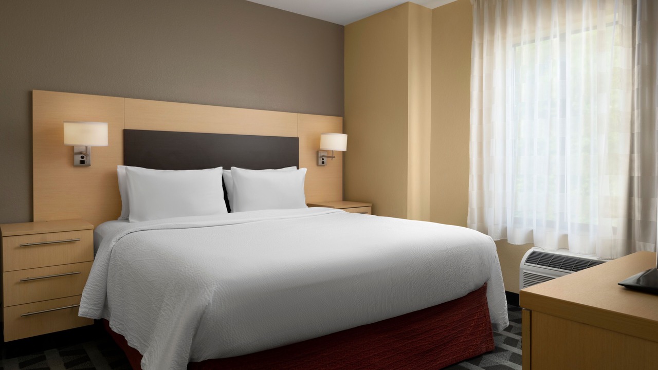 Photo of Bedroom in Cleveland