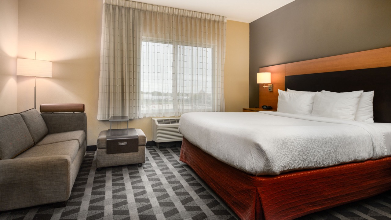 Photo of Bedroom in Cleveland