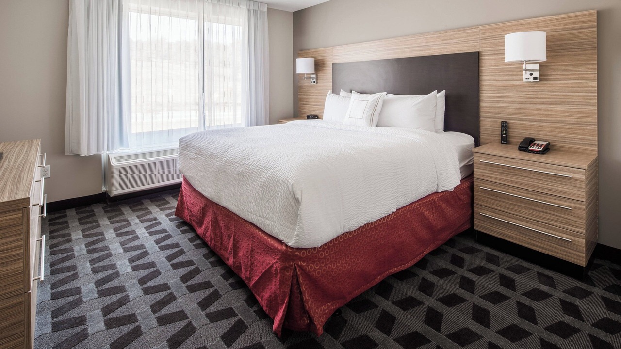 Photo of Bedroom in Cleveland