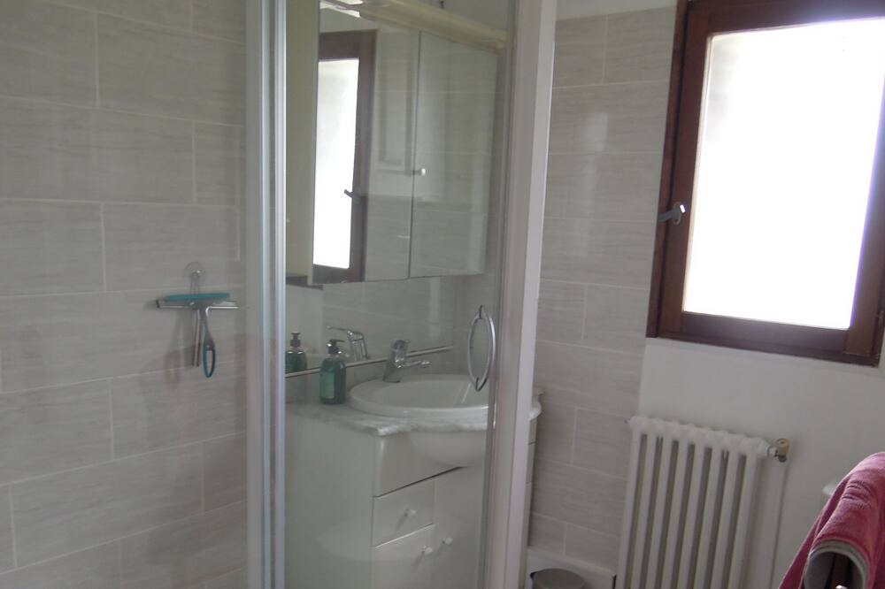 Photo of Bathroom in Octeville-sur-Mer