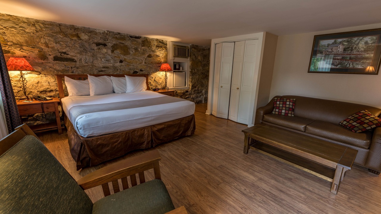 Photo of Bedroom in Lakeville