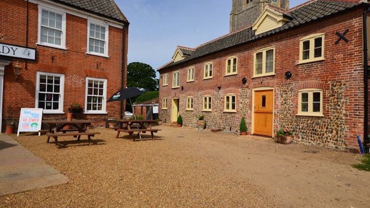 Photo of Others in Worstead