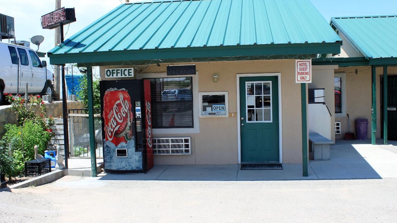 Photo of Outdoor in Clint