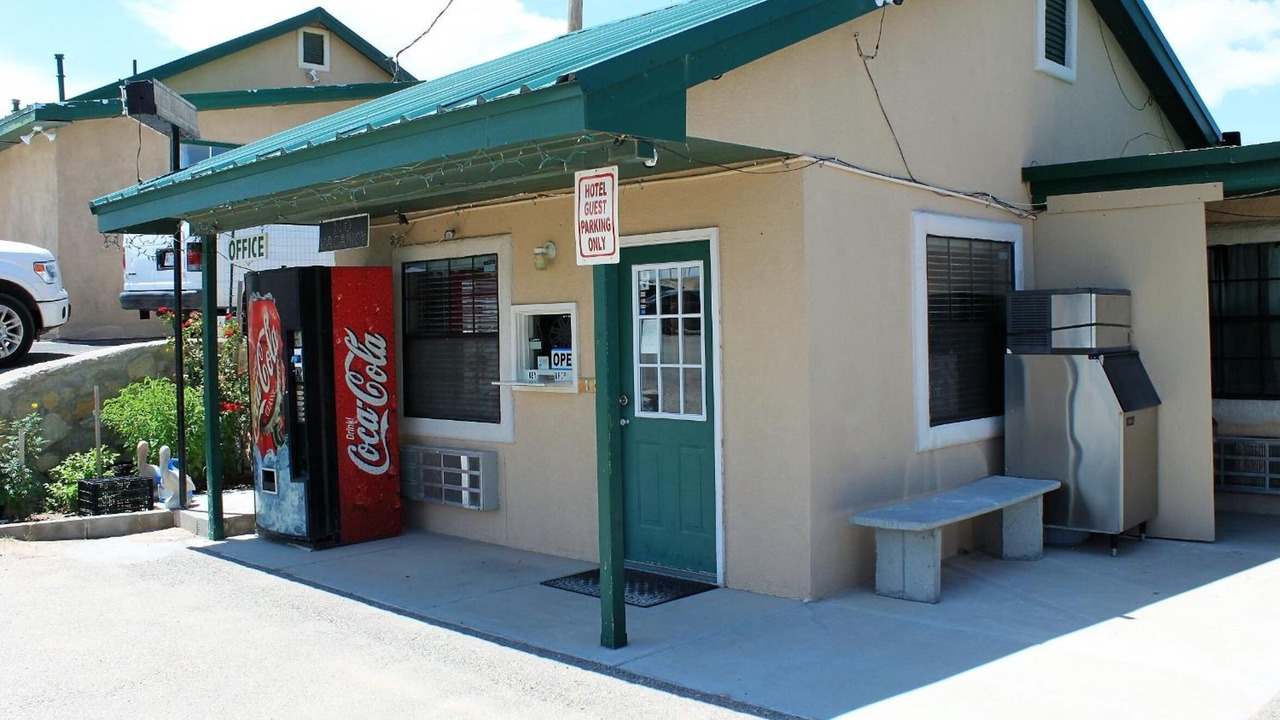 Photo of Outdoor in Clint