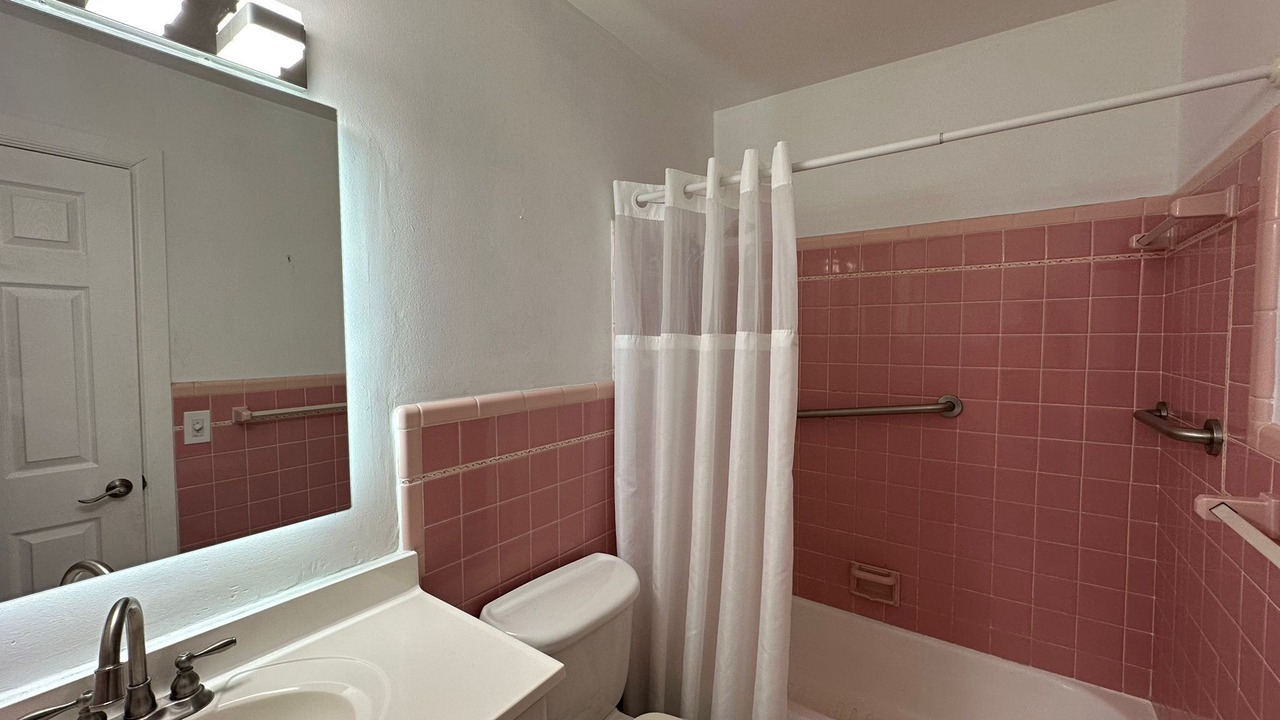 Photo of Bathroom in Dania Beach