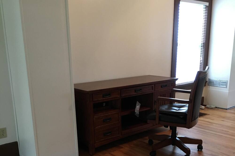 Photo of Bedroom in Cleveland