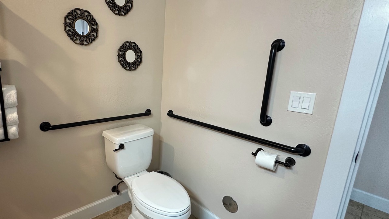 Photo of Bathroom in Eagle Point