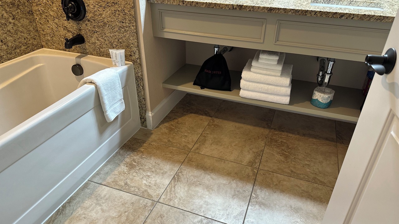 Photo of Bathroom in Eagle Point