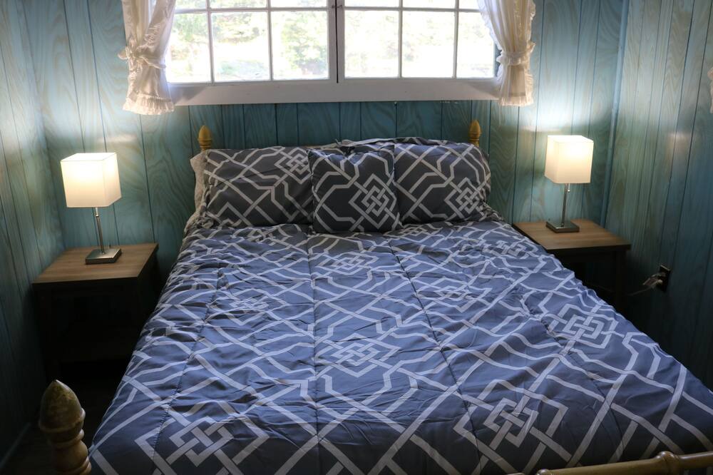Photo of Bedroom in Murray Isle
