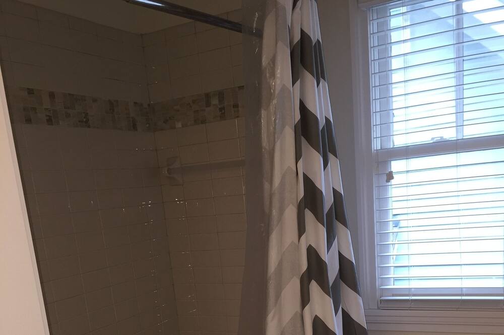Photo of Bathroom in Sylvan Park