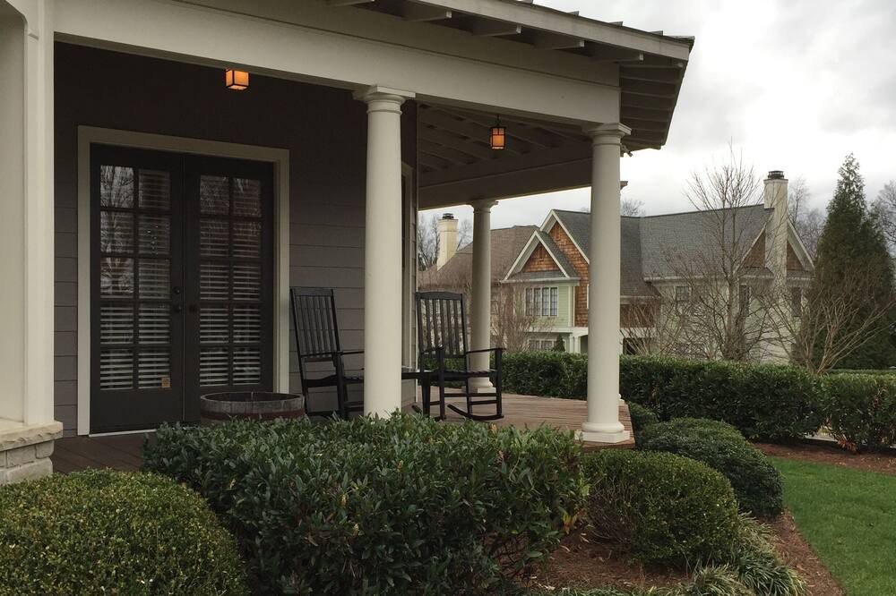 Photo of Outdoor in Sylvan Park