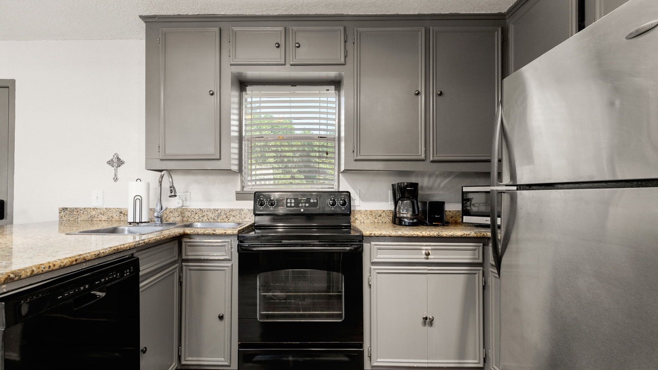 Photo of Kitchen in Canyon Lake