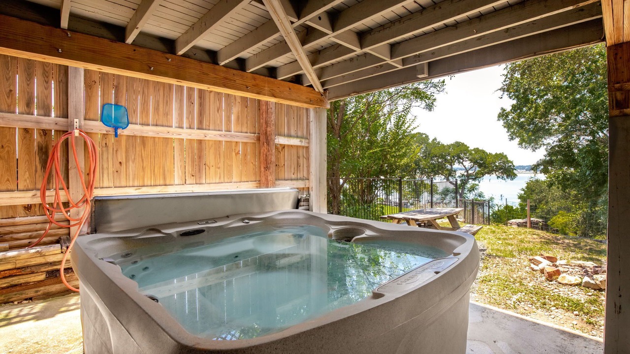 Photo of Patio Balcony in Canyon Lake