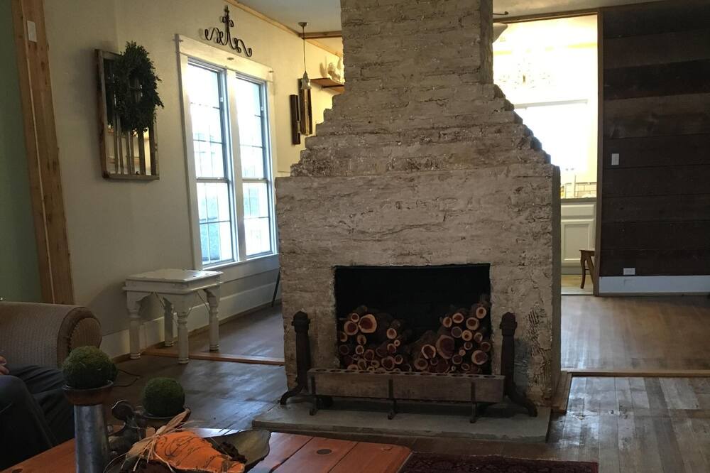 Photo of Livingroom in Golinda
