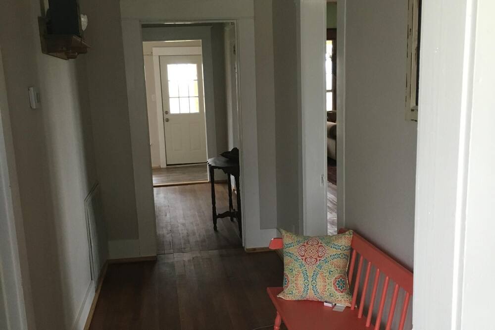 Photo of Livingroom in Golinda