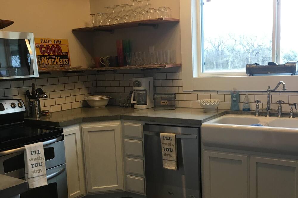 Photo of Kitchen in Golinda