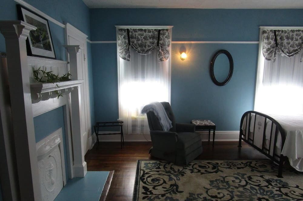 Photo of Livingroom in Alderson