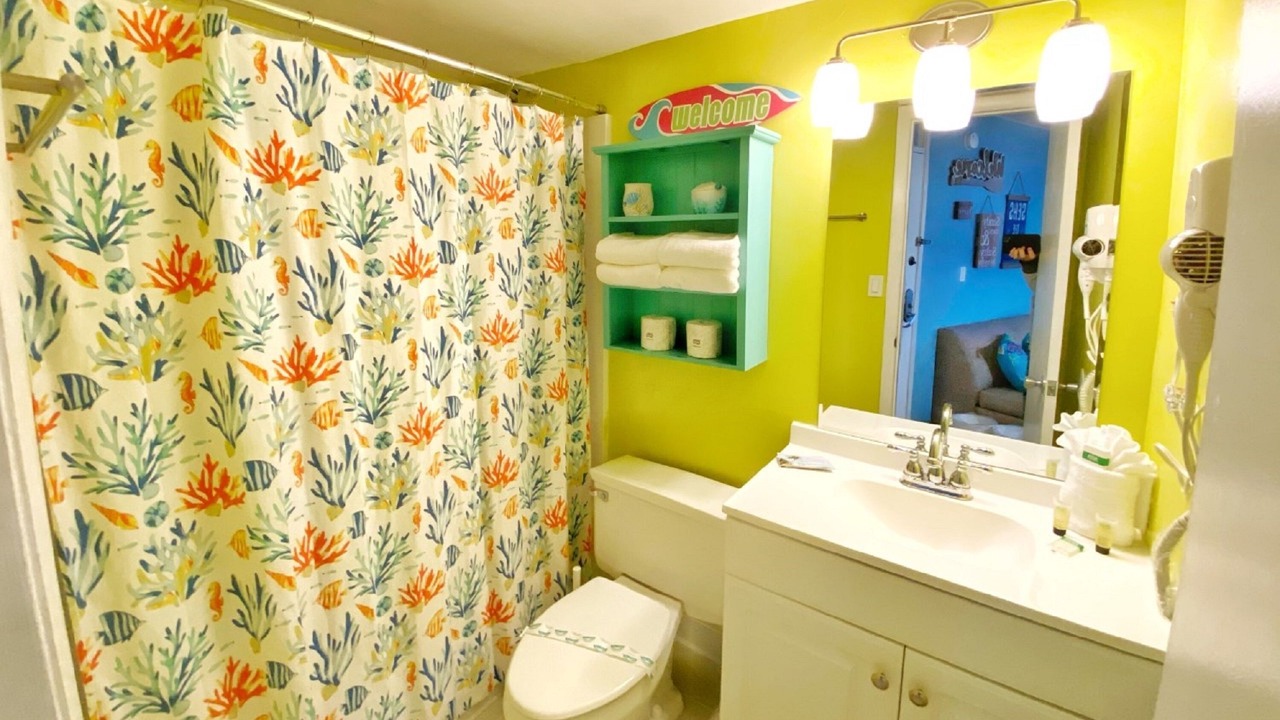 Photo of Bathroom in Lenox Park