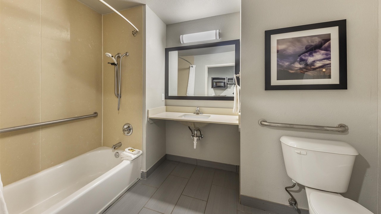 Photo of Bathroom in Pauls Valley