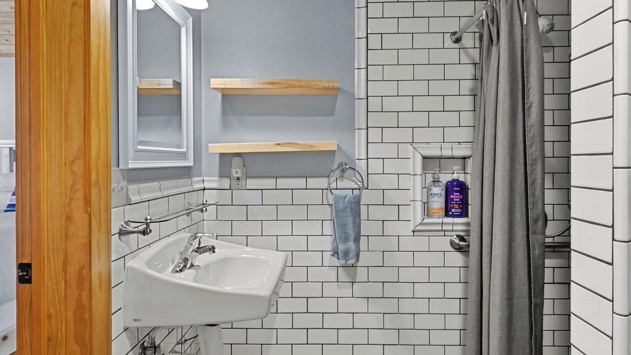 Photo of Bathroom in Bluff