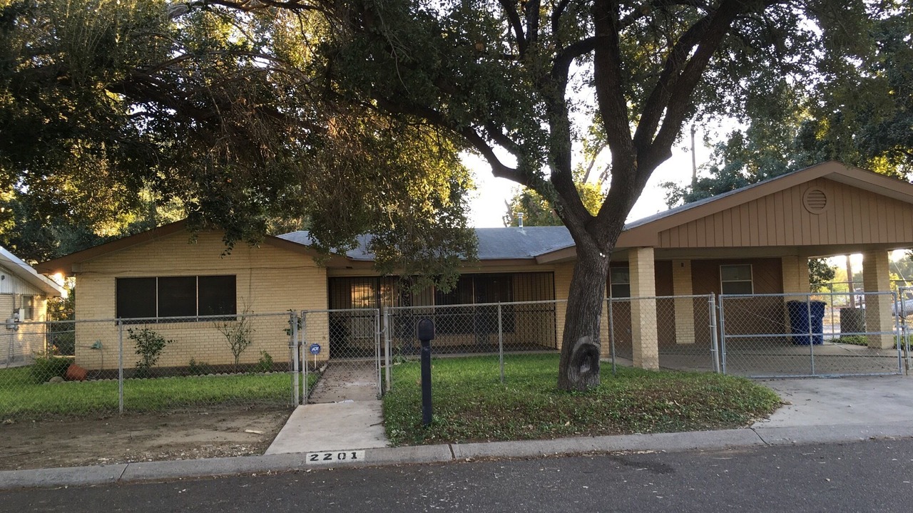Photo of Outdoor in Eastern Division