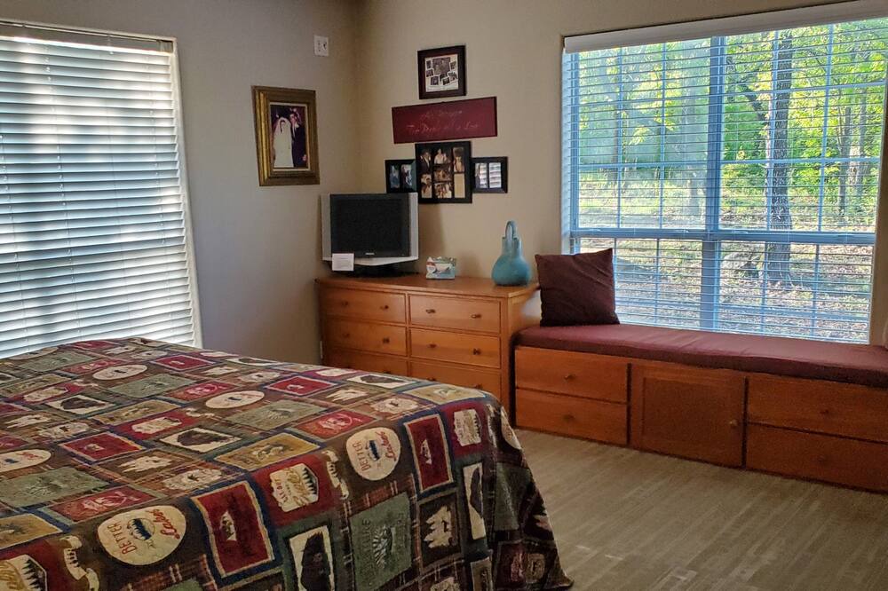 Photo of Bedroom in Davis