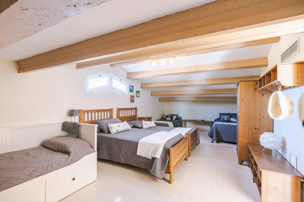 Photo of Bedroom in Roda de Bara