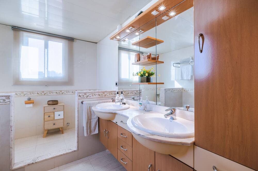 Photo of Bathroom in Roda de Bara