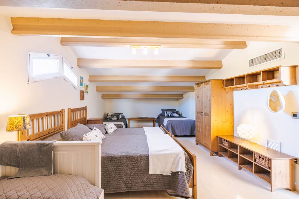 Photo of Bedroom in Roda de Bara