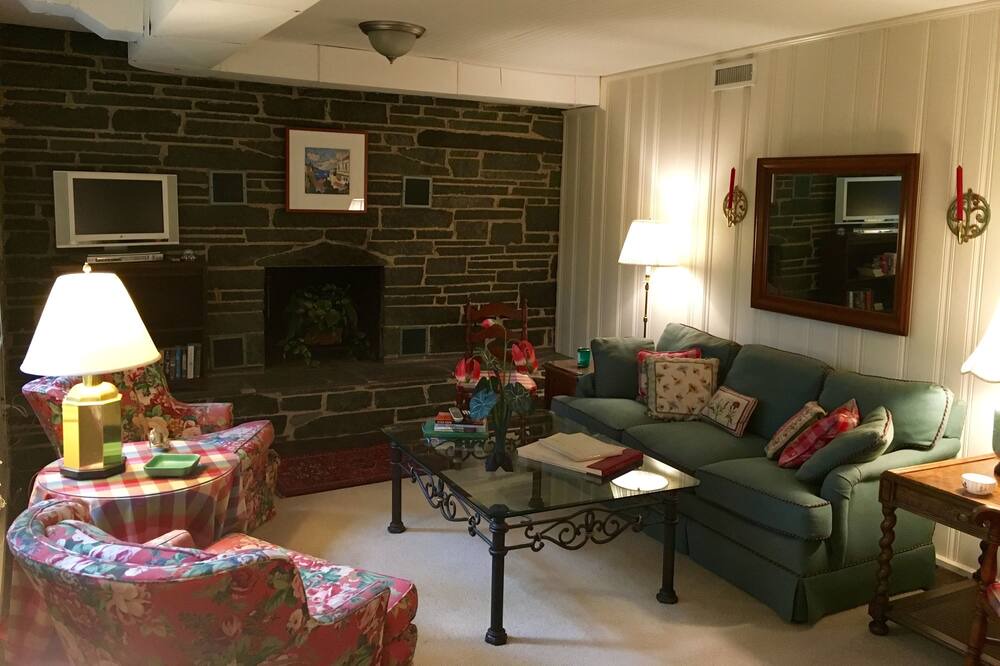 Photo of Livingroom in Boonsboro